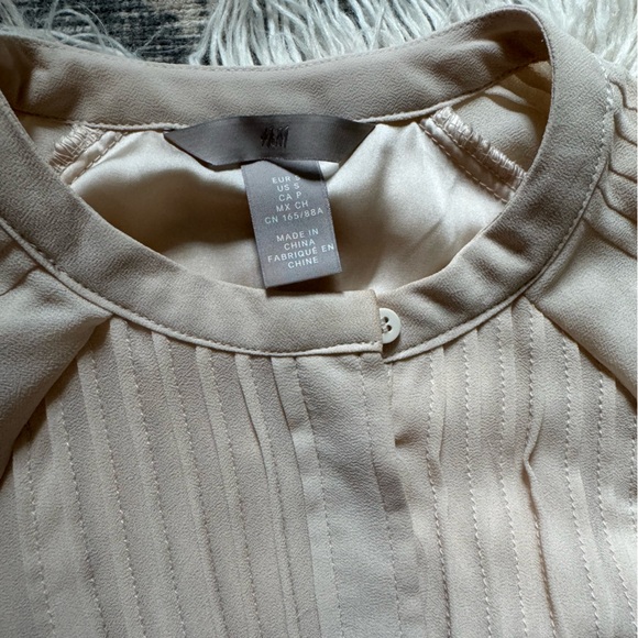 H&M PLEATED CHIFFON DRESS - Picture 5 of 9